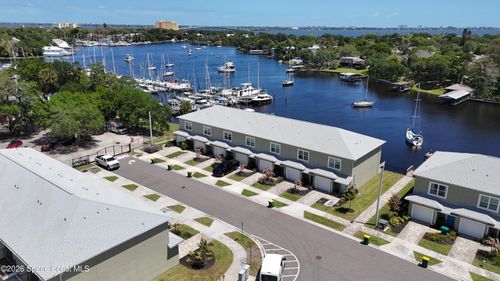 913 Paddleboard Ct, Melbourne, FL, 32935-6971 | Card Image