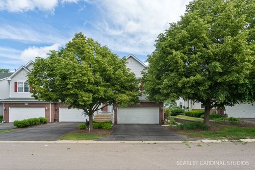 217 Ridge Rd, North Aurora, IL, 60542-9172 | Card Image
