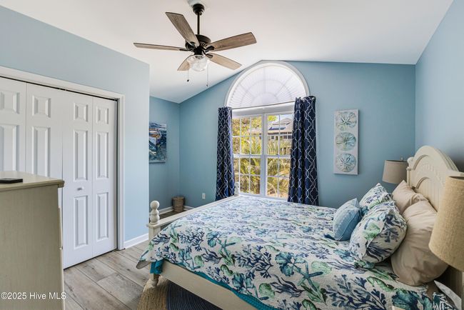 107 Ne 24 Th St, House other with 3 bedrooms, 2 bathrooms and null parking in Oak Island NC | Image 20