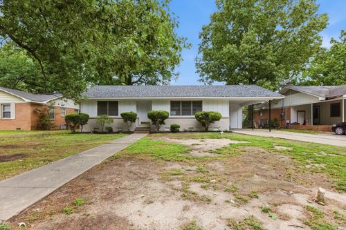 2217 W 36th Ave, Pine Bluff, AR, 71603-6201 | Card Image