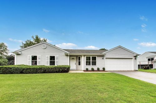 1005 Wembley Dr, Island Lake, IL, 60042-9578 | Card Image