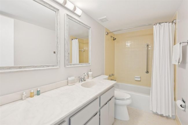 Bathroom 1 | Image 7