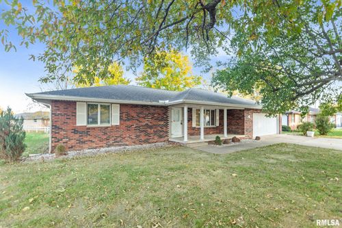 629 Oakdale Dr, Centralia, IL, 62801-4428 | Card Image