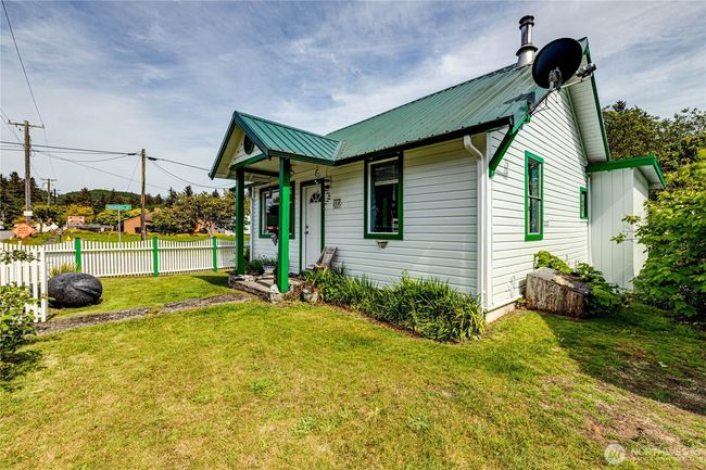 16672 Frontier St, House other with 2 bedrooms, 1 bathrooms and 1 parking in Clallam Bay WA | Image 13