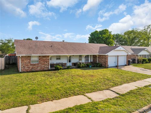 2026 11th Ave Nw, Ardmore, OK, 73401-2210 | Card Image