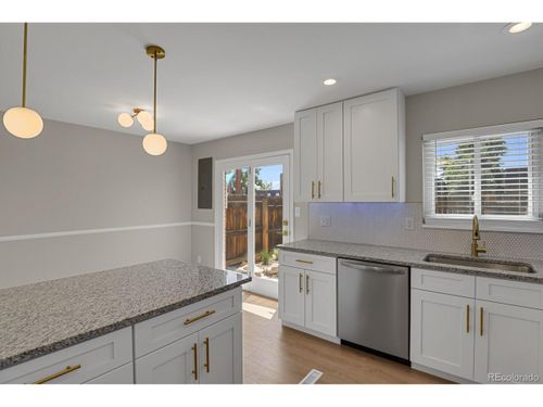 5665 S Lowell Blvd, Littleton, CO, 80123-2842 | Card Image