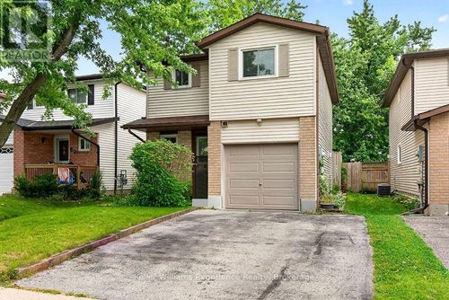 58 Maitland Dr, Barrie, ON, L4M5V7 | Card Image