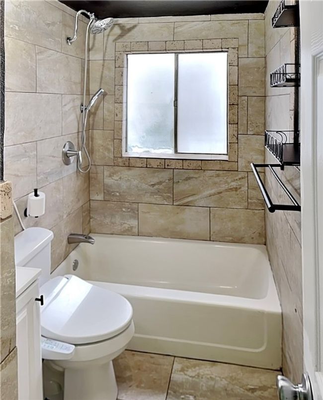 Full bath | Image 12