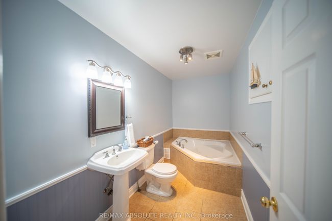 139 Felton Cres, House other with 4 bedrooms, 2 bathrooms and 8 parking in Russell ON | Image 28