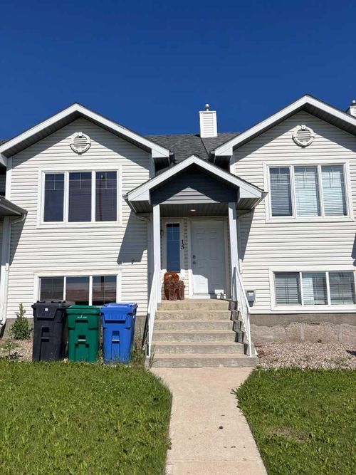 15 Blackfoot Blvd W, Lethbridge, AB, T1K7N7 | Card Image