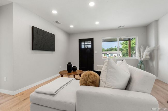 3061 S Glencoe St, House other with 3 bedrooms, 2 bathrooms and 5 parking in Denver CO | Image 14