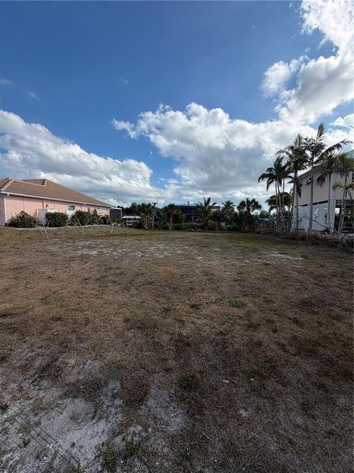 5255 Ann Arbor Dr, Bokeelia, FL, 33922-3015 | Card Image