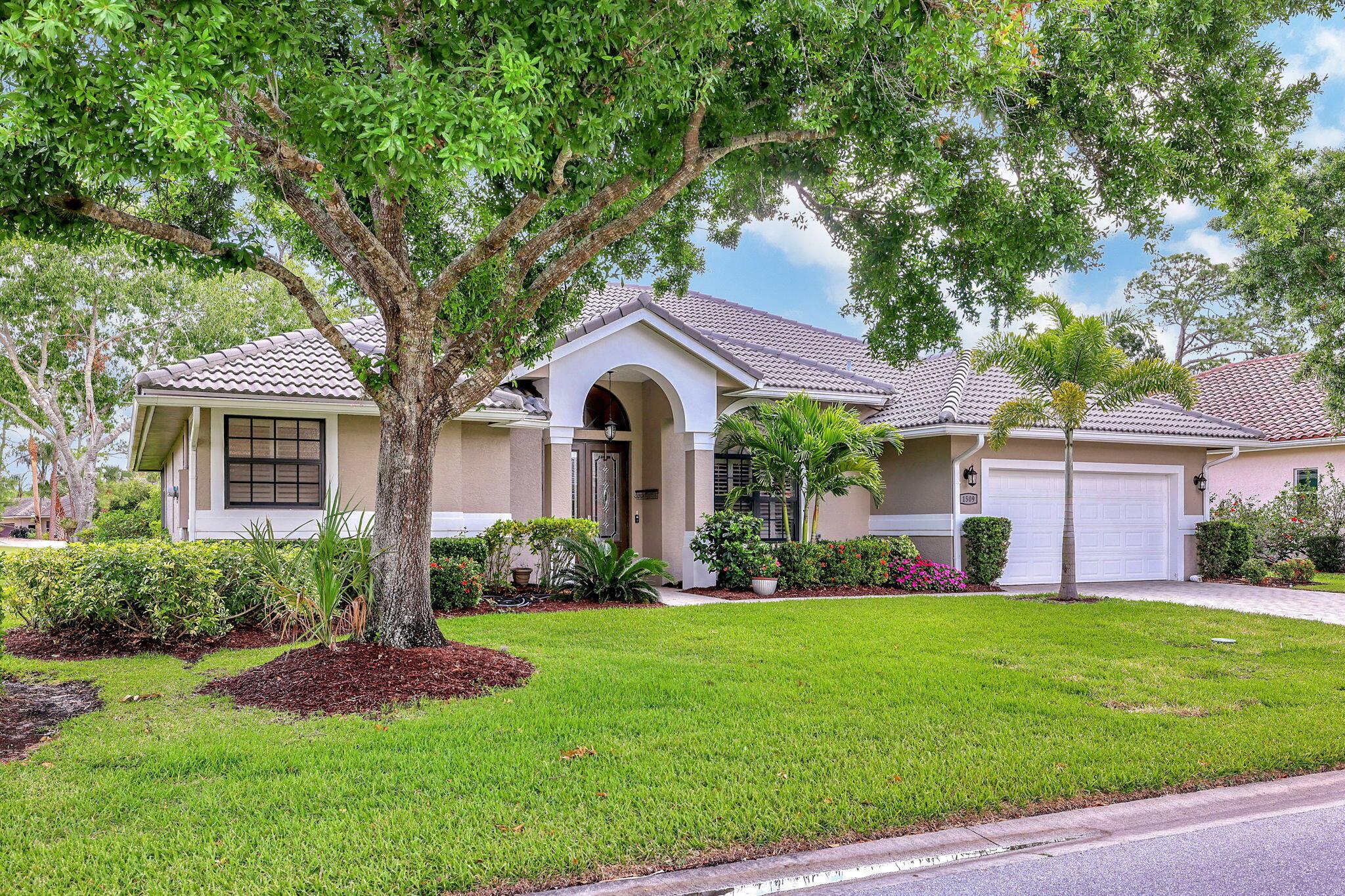 Mockingbird Cir, Port Saint Lucie, FL 34986