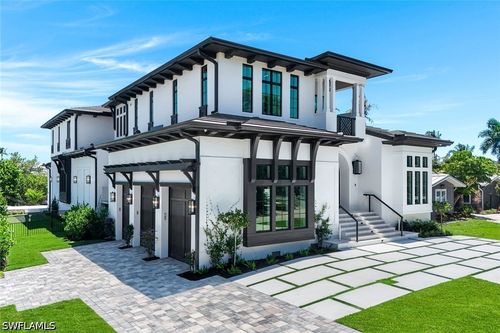 1690 Chesapeake Ave, NAPLES, FL, 34102-2402 | Card Image