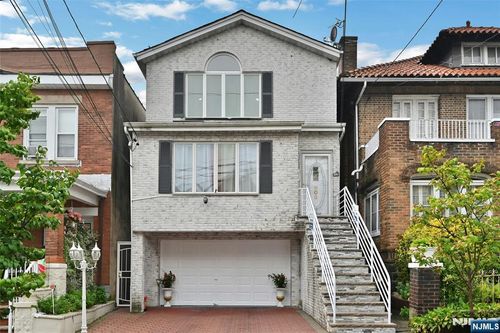 303 76th Street, North Bergen, NJ, 07047 | Card Image