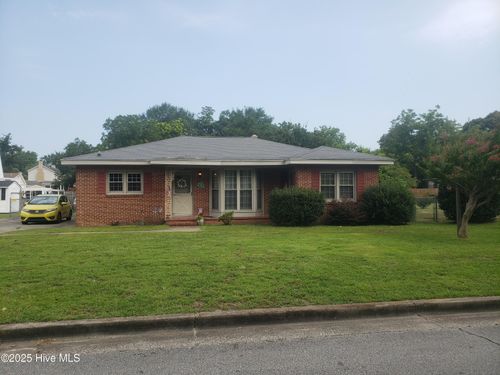 102 Bruce St, Snow Hill, NC, 28580-1502 | Card Image