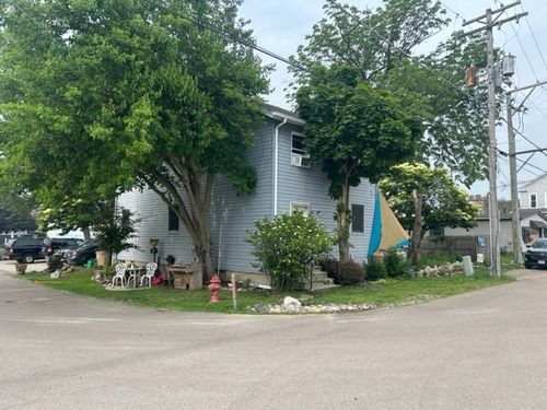 118 W North St, Elburn, IL, 60119-7031 | Card Image