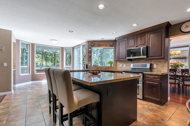 2805 Lupine Court, House other with 6 bedrooms, 3 bathrooms and 4 parking in Coquitlam BC | Image 5