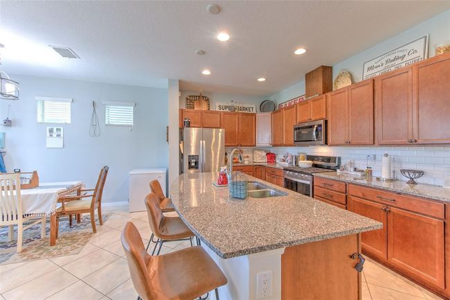 5705 Village Center Dr, House other with 4 bedrooms, 3 bathrooms and null parking in Lithia FL | Image 11