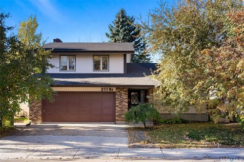 2119 Elderkin Dr E, Regina, SK, S4V0L8 | Card Image