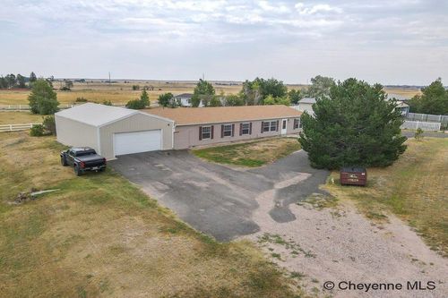 2401 Draper Rd, Cheyenne, WY, 82007-3907 | Card Image