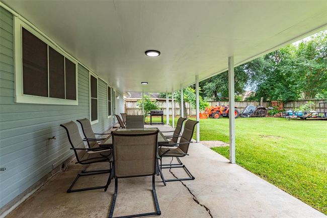 2309 Salisbury Ln, House other with 4 bedrooms, 2 bathrooms and 2 parking in Alvin TX | Image 34