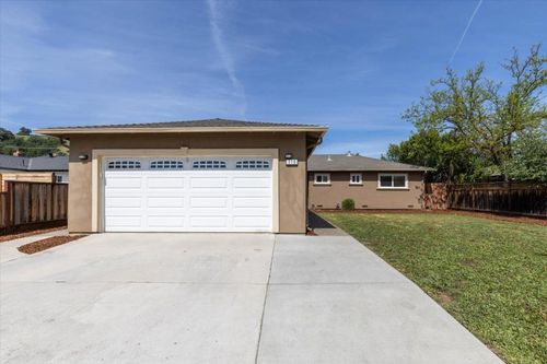 215 Longview Dr, Morgan Hill, CA, 95037 | Card Image