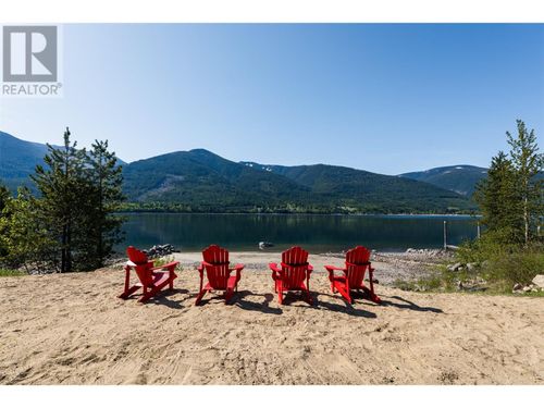 6736 Highway 3a Highway, Central Kootenay Rd Rural, BC, V1L6S4 | Card Image