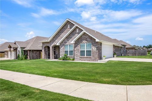 510 Arkansas Black, Bentonville, AR, 72712-3348 | Card Image