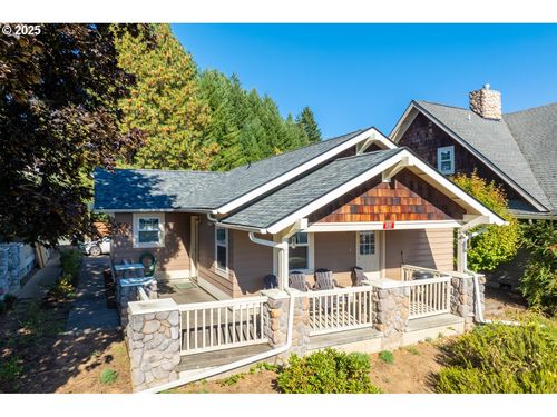 369 B St, Elkton, OR, 97436-9772 | Card Image