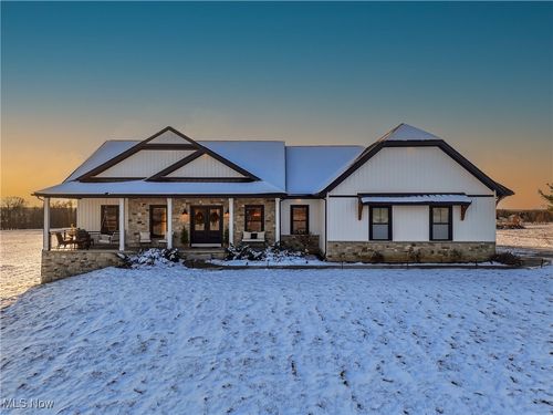 8257 Akron Ave Nw, Canal Fulton, OH, 44614-9361 | Card Image