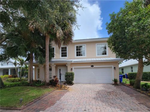226 11th Sq Sw, Vero Beach, FL, 32962-3439 | Card Image