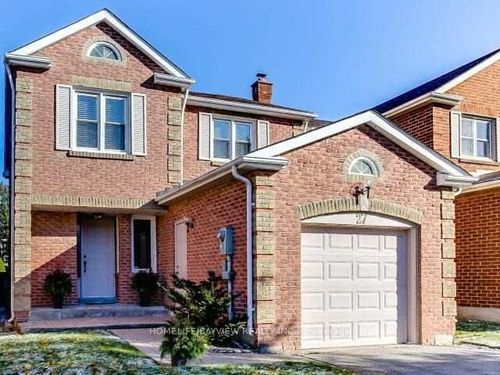 27 Glenmanor Way, Thornhill, ON, L4J3A3 | Card Image