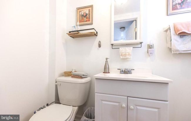 16 W 3 Rd St, Home with 2 bedrooms, 2 bathrooms and null parking in MARCUS HOOK PA | Image 7