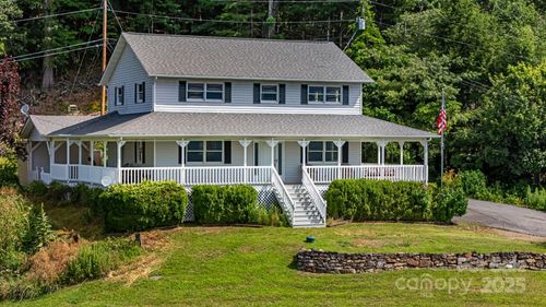 95 Friendship Rd, Burnsville, NC, 28714-8411 | Card Image