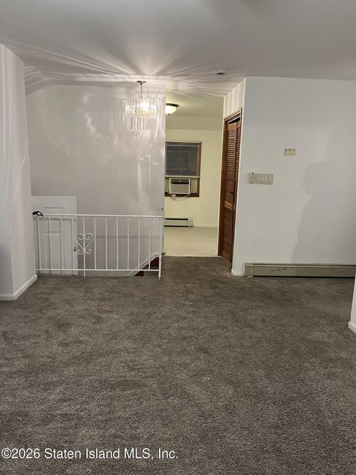 30 Cooper Pl, Staten Island, NY, 10309-4006 | Card Image