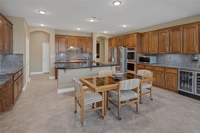 Breakfast Nook | Image 16