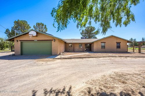 2849 Willow Creek Ln, Las Cruces, NM, 88007-4547 | Card Image