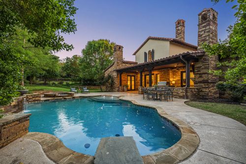 2215 King Fisher Dr, Westlake, TX, 76262-4816 | Card Image