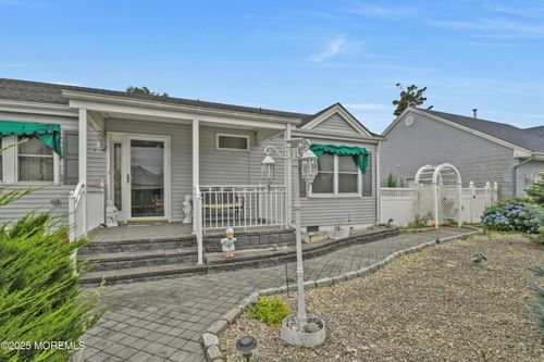 111 Fernwood Ln, Forked River, NJ, 08731-2907 | Card Image