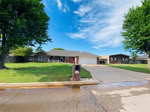 151 Calhoon Street, Elk City, OK, 73644 | Card Image