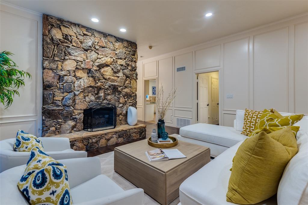 Village Ln, Dallas, TX 75248