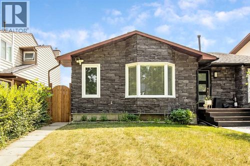 610 Strathcona Drive Sw, Calgary, AB, T3H1K4 | Card Image