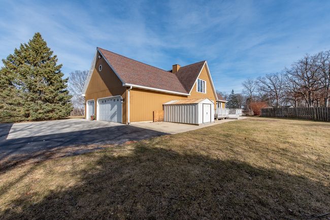 43388 N Oakcrest Ln, House other with 3 bedrooms, 2 bathrooms and 3 parking in Zion IL | Image 34