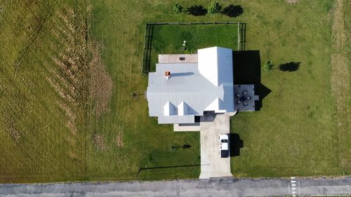 445 Spanish Grant Cir, Bandera, TX, 78003-4805 | Card Image
