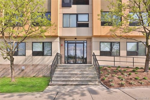 apt-203-68 Lake St, White Plains, NY, 10603-4023 | Card Image
