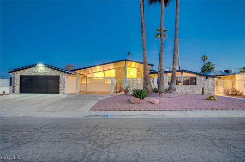 1853 Golden Arrow Dr, Las Vegas, NV, 89169-2532 | Card Image