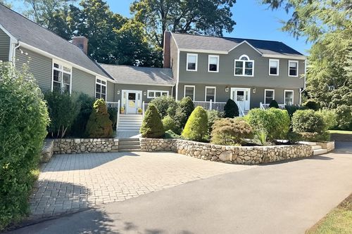 2 Langlee Rd, Hingham, MA, 02043-1748 | Card Image