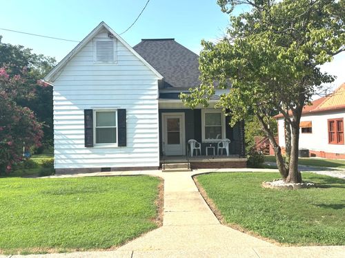 410 E Locust St, Harrisburg, IL, 62946-1509 | Card Image
