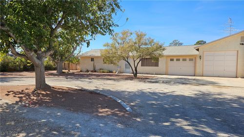 3267 N Torrey Pines Drive, Las Vegas, NV, 89108 | Card Image